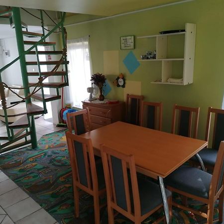 Domek 8 Osobowy Portowa Przystan 150M Od Plazy Mrzeżyno Exteriör bild